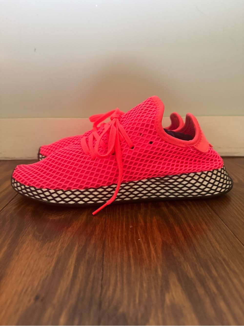adidas Deerupt Turbo Bright Pink Mesh Lace-Up Sneakers
